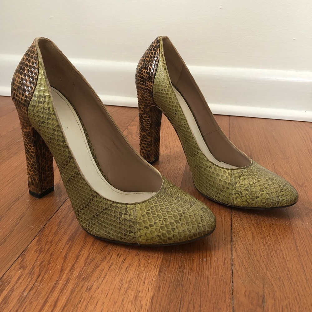 Chloé Snake Skin Pumps